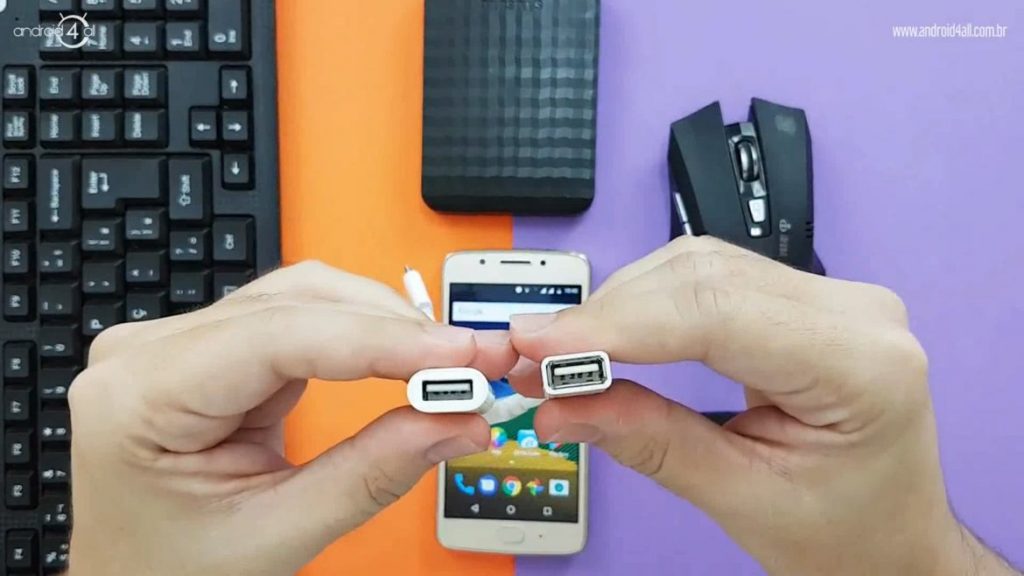 Entrada USB padrão para a conexão dos dispositivos